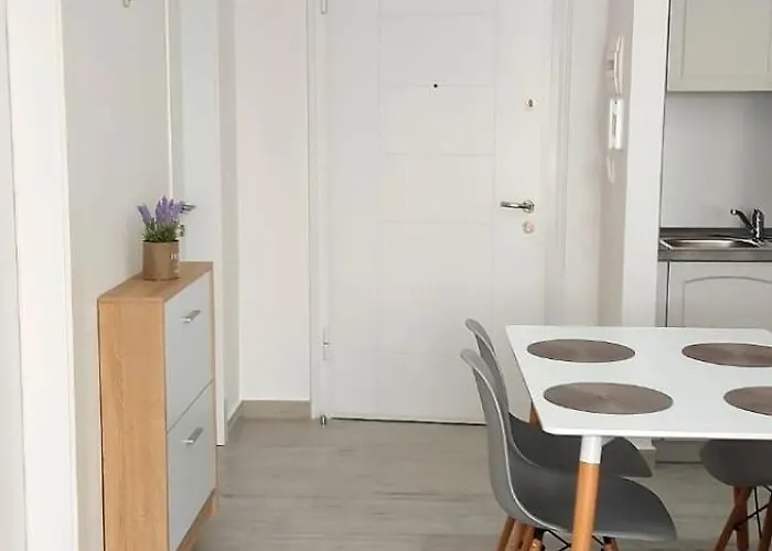 Vaso Apartment, Qerret * Golem (Tirana)