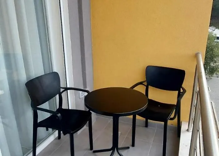 Vaso Apartment, Qerret *