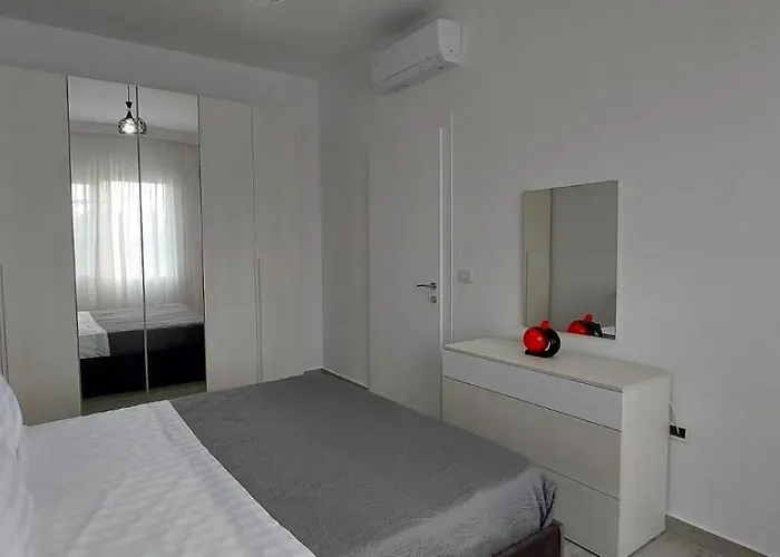 Vaso Apartment, Qerret Golem (Tirana)