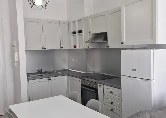 Vaso Apartment, Qerret غوليم