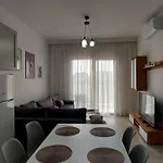 Vaso Apartment, Qerret ゴーレム