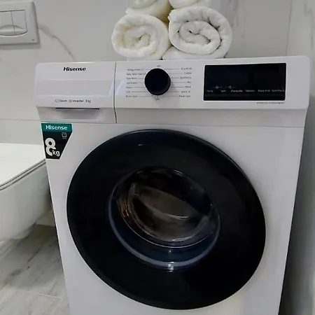 Vaso Apartment, Qerret