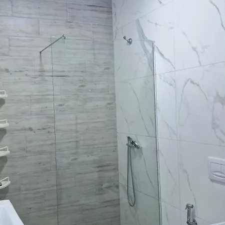 Vaso Apartment, Qerret Apartamento