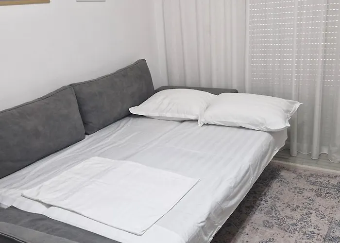 Vaso Apartment, Qerret Apartamento Golem (Tirana)